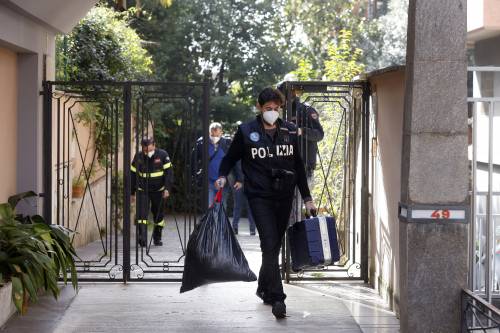 Si è sparato alla testa senza lasciare lettere. "Non aveva patologie" Si è sparato alla testa senza lasciare lettere. "Non aveva patologie"
