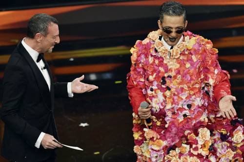 Al via il festival di Sanremo 2021. Amadeus: "Il Paese lotta per ritrovarsi" Al via il festival di Sanremo 2021. Amadeus: "Il Paese lotta per ritrovarsi"