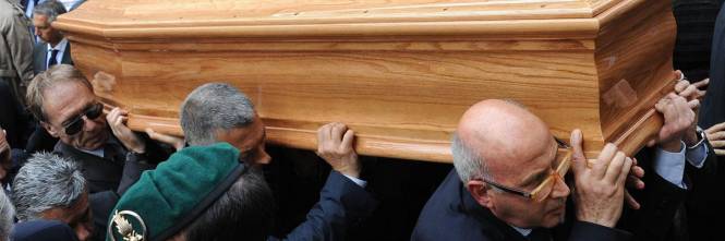 Quello Strano Funerale Senza Il Vaticano In Chiesa - IlGiornale.it