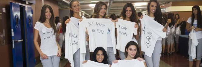 Le belle di Miss Italia zittiscono la Boldrini: Né nude 