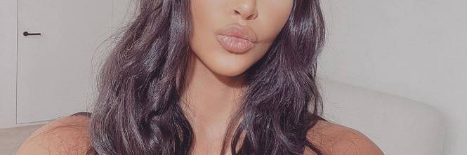 Kim Kardashian indossa l'anello rubato a Parigi: qual è la ...