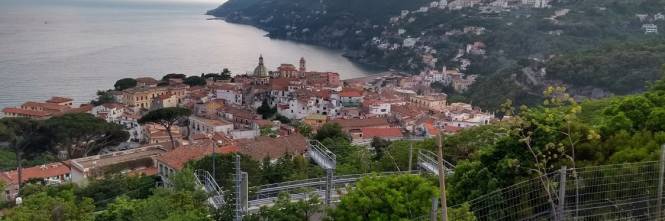 Cadono Massi In Costiera Amalfitana Strada Chiusa Ilgiornale It