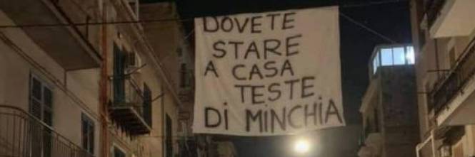 Striscione A Palermo State A Casa Teste Di M Ilgiornale It