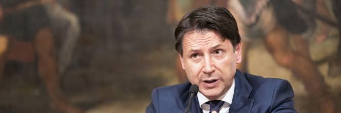 Ha Riaperto Il Barbiere Della Lettera A Conte Ma Giuseppi I Capelli Li Taglio Da Solo Ilgiornale It