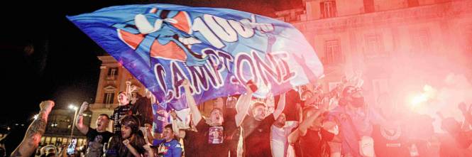 I festeggiamenti a Napoli per la Coppa Italia 1