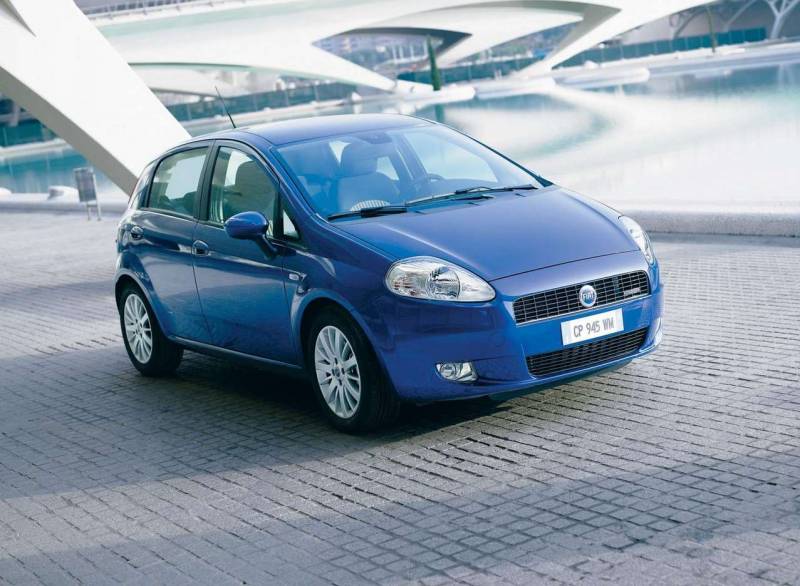 30 anni Fiat Punto: l'importanza del modello, le curiosità e i numeri  dell'erede della Uno. 