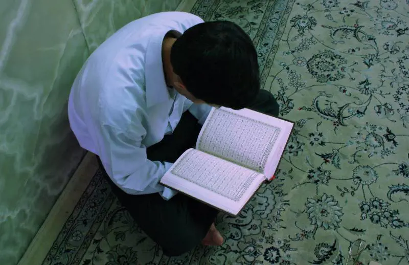 Gb, scuole islamiche sotto accusa: "Studentesse segregate"