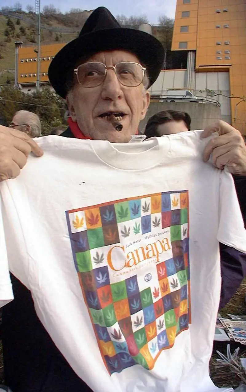 Marito e moglie si lasciano rovinati dai bond argentini