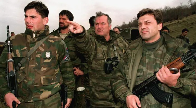 Il popolo di Cl marcia per 28 chilometri contro il referendum