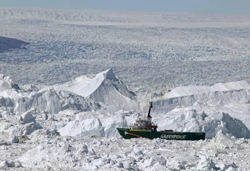 Gelato alla biglia  le rompe il dente