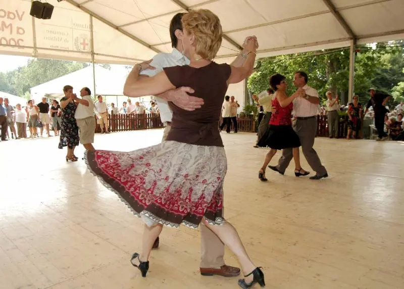 Non sono state prese decisioni immediate, ma l’evento segna un riavvicinamento con i «ribelli» diciassette anni dopo la scomunica di Giovanni Paolo II «Il Papa e lefebvriani riuniti per la Chiesa» Ieri l’incontro tra Benedetto XVI e il superiore deg