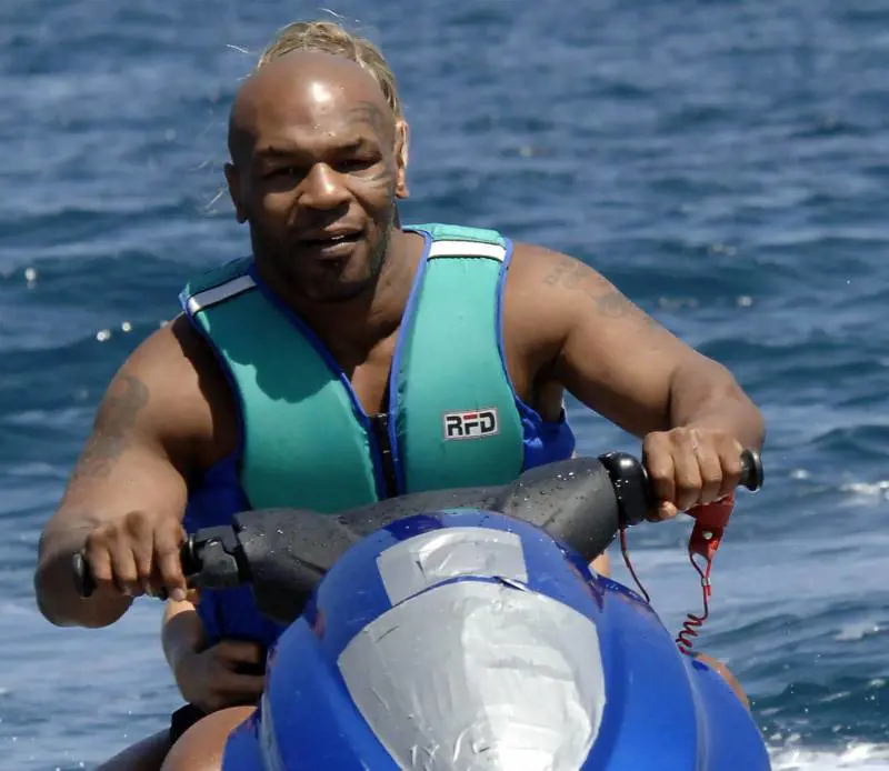 Londra strizza locchio allIslam e pensa di cancellare lOlocausto