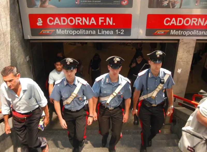 RAIUNO E CANALE 5, SFIDA SUL GOSSIP
