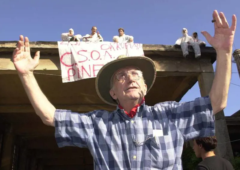 Don Valentino, esempio anti don Gallo