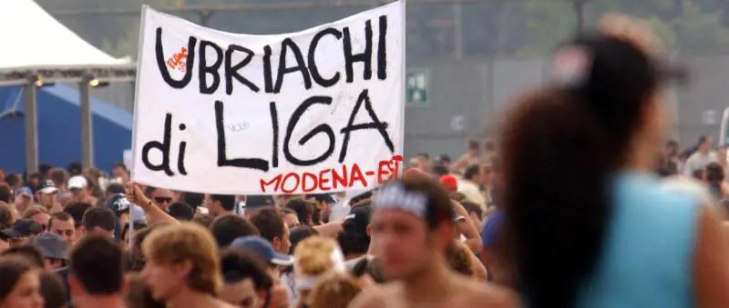 Dal volto di Leopardi a una piuma