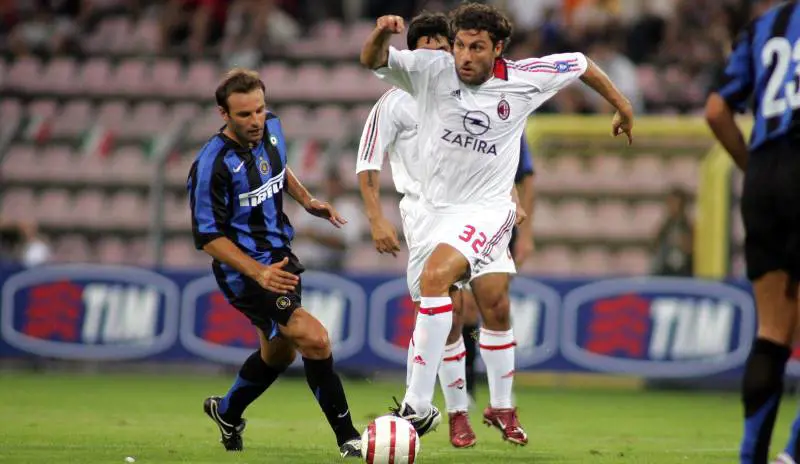 Senegalesi, marocchini, romeni e indiani  con lAma per pulire il residence Roma