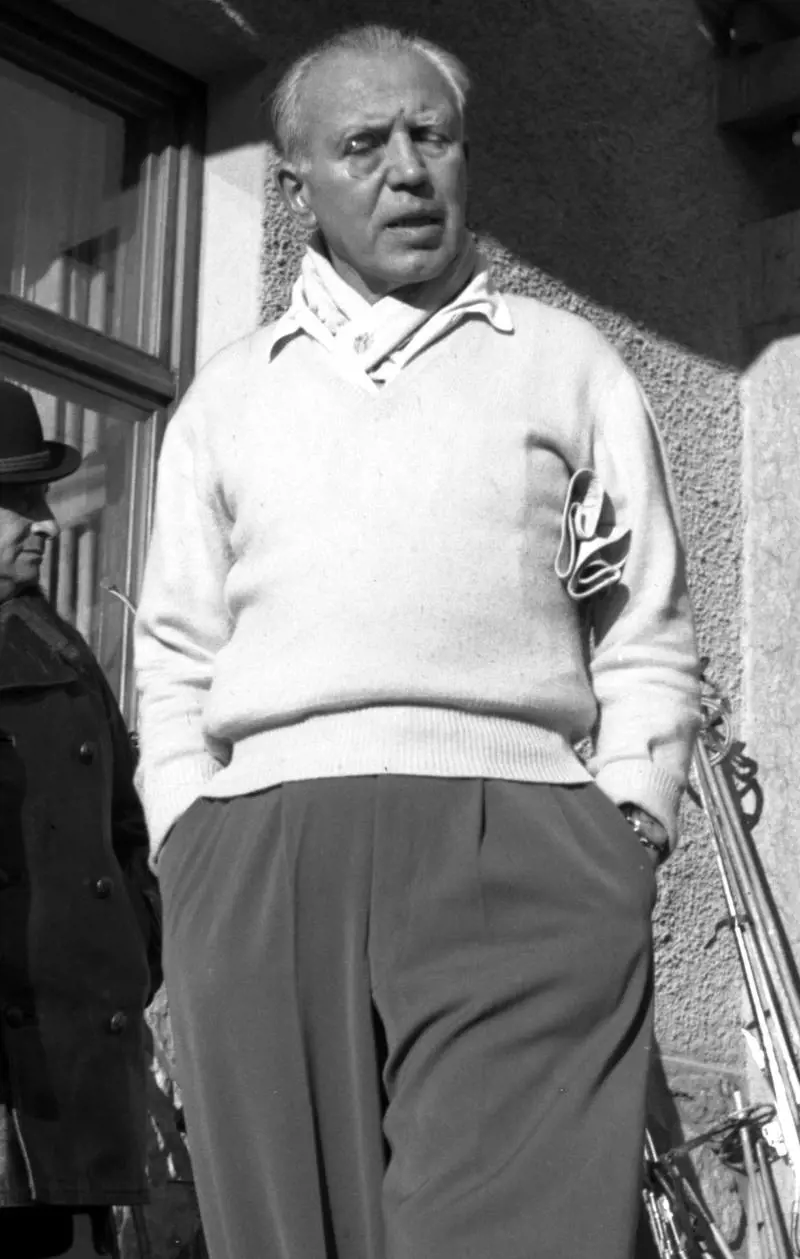 La sinistra attacca: «Sarkozy dimettiti»