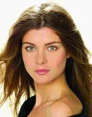 Vip in passerella al Politeama per vedere Preziosi-Colombo