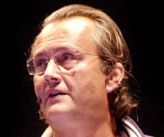 Bilancio Un mare di carta invade laula