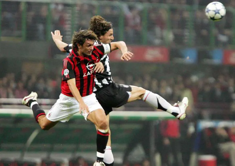 Borghezio: «Hanno cercato di gettarmi giù dal treno»