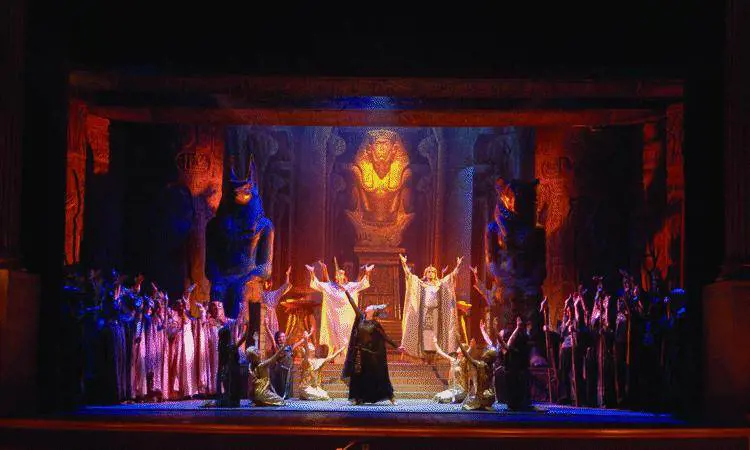 Una sontuosa «Aida» con lestro di Zeffirelli