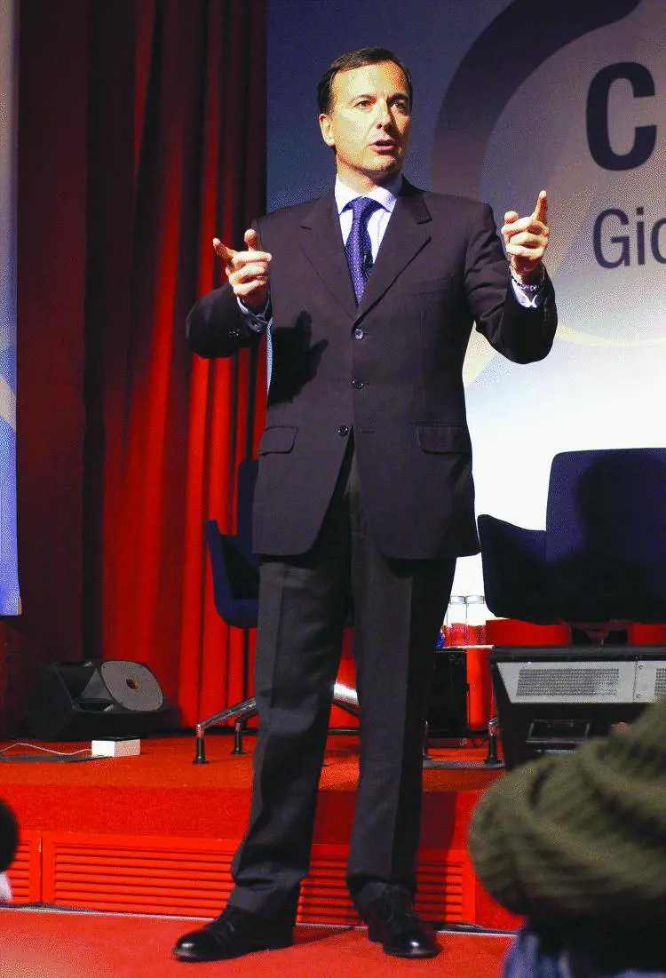 Fassino e Rutelli «scioperano» contro il premier  a Mediaset