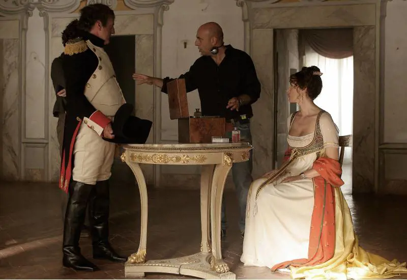 «Apra, cè il certificato» E arrestano il malvivente