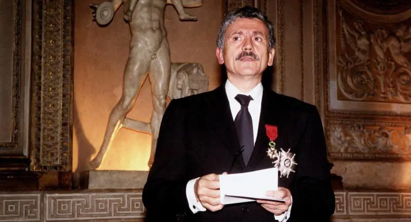 Lassociazione dei figli di papà che gestisce duecento giocatori