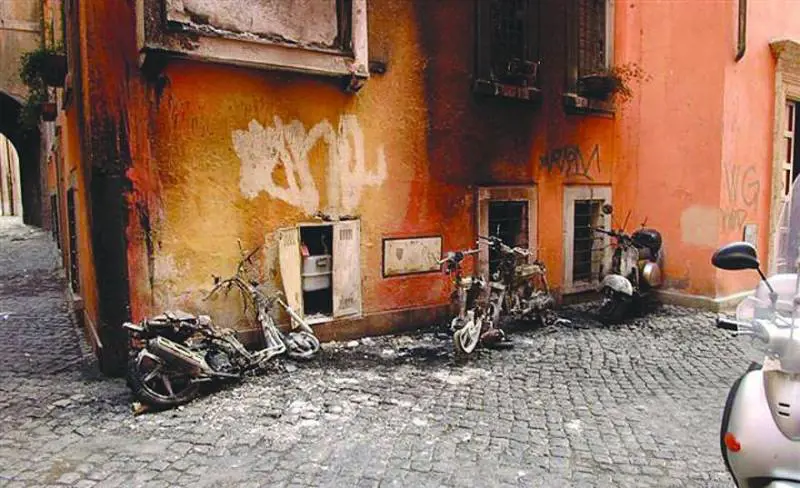 Il contentino del premier:  bicamerali alla Cdl