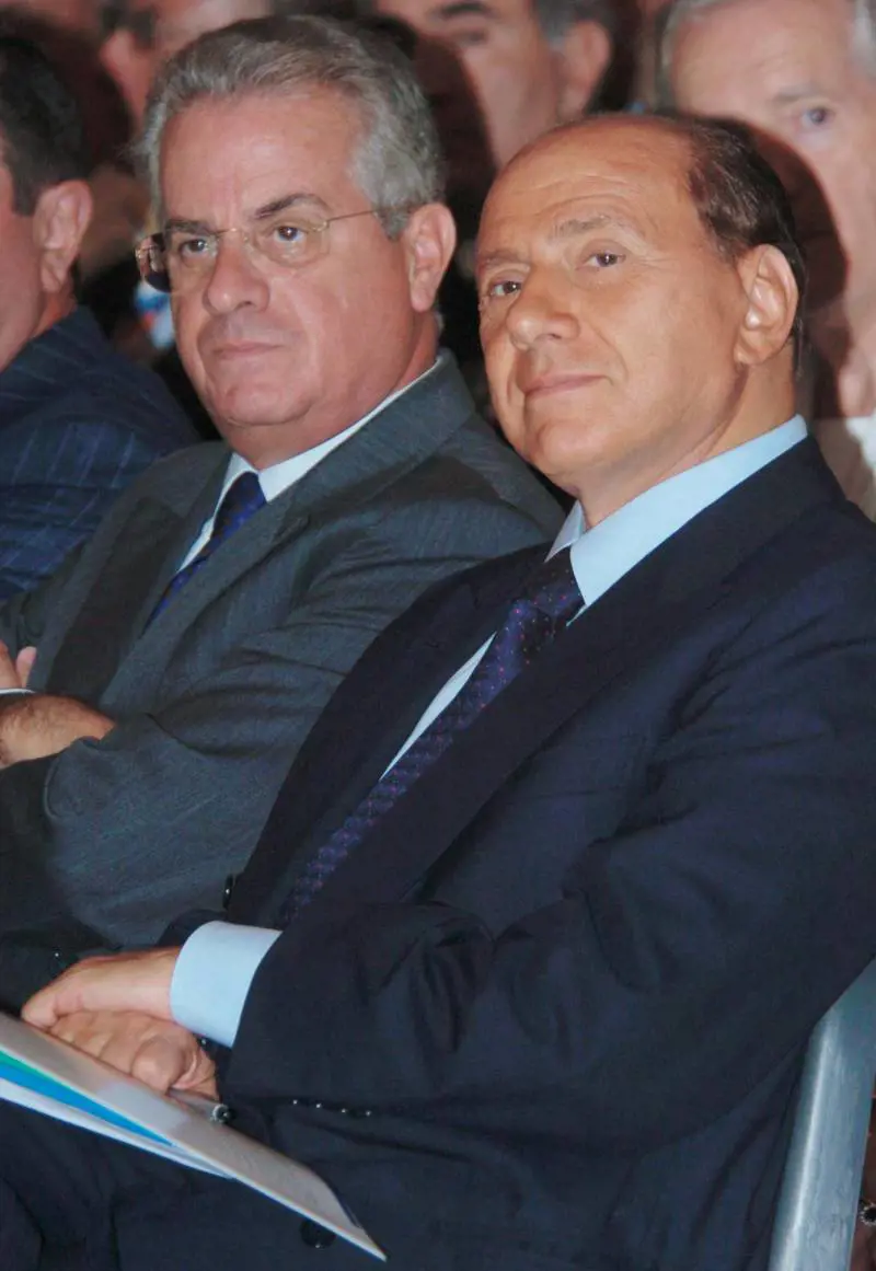 Martedì Berlusconi  incontra i genovesi
