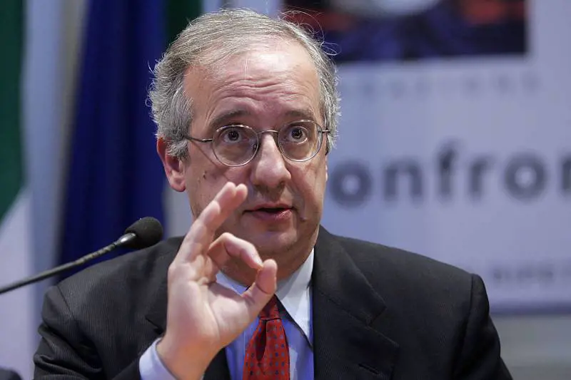 Al sindaco Veltroni, 51 anni,  
9mila euro di pensione