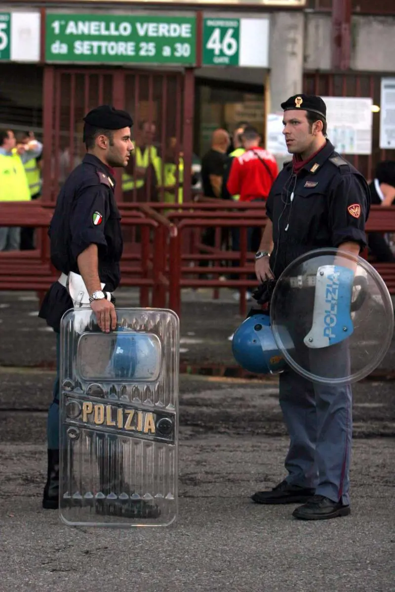 Un agente nella curva del Catania: "In trappola e vivo per miracolo"