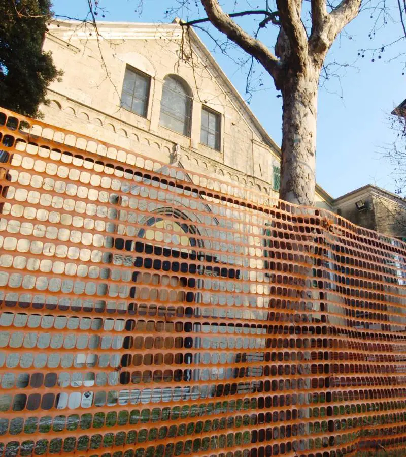 Polemiche aperte sulla chiesa chiusa