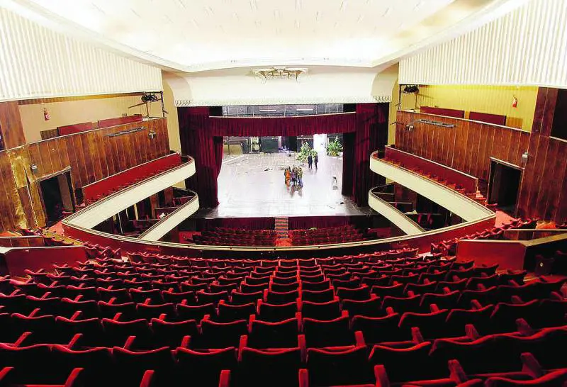 Teatro Lirico, via ai lavori ma da sorvegliato speciale