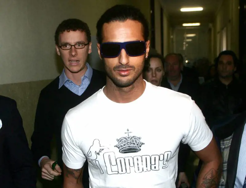 Vallette e manette: sesso, foto e coca