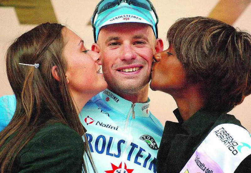 Cè  uno Schumi che vince su due ruote