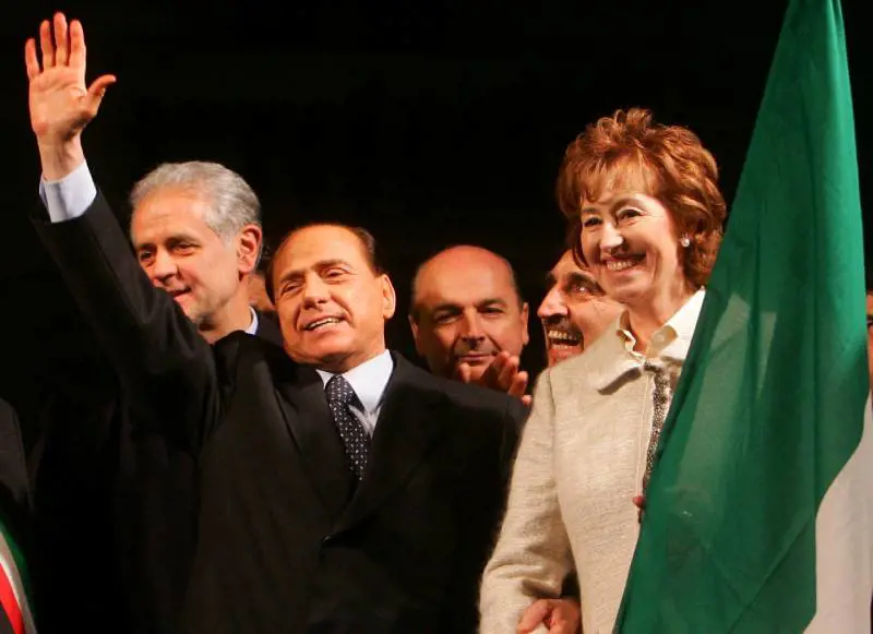 Sicurezza a Milano, il Cavaliere: "Illegittimo uno Stato che non ci difende"