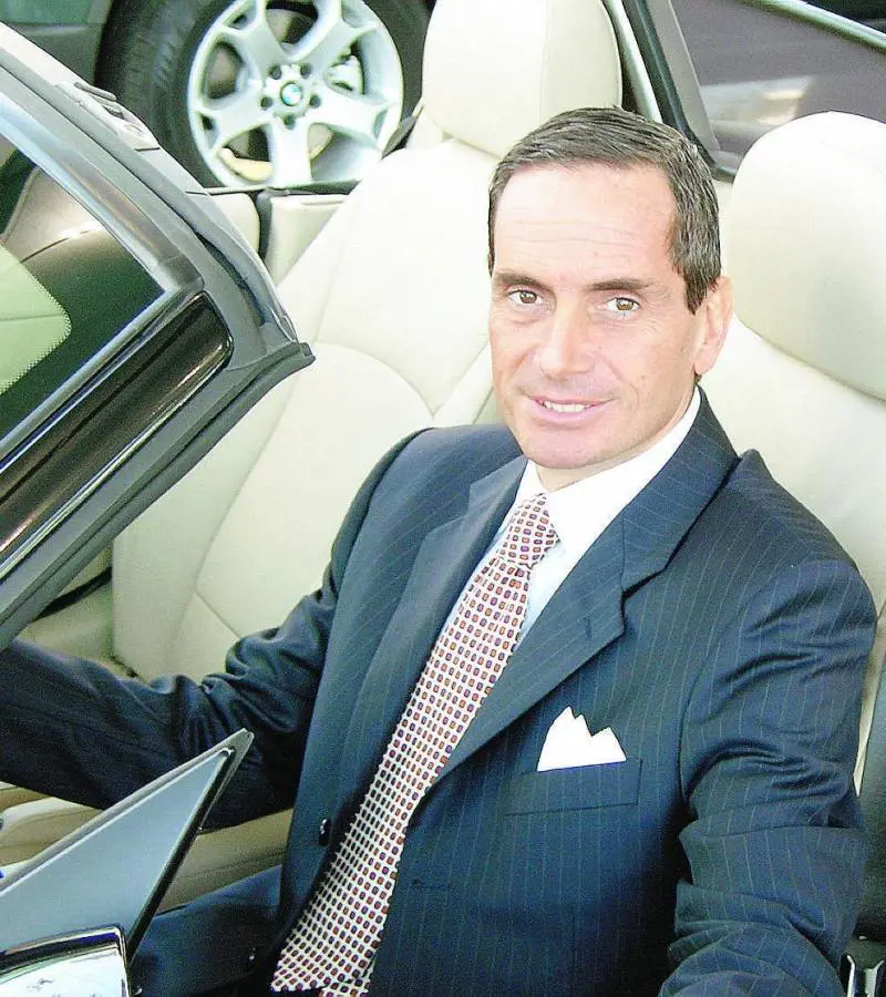 Bmw marchio premium leader Linteressante opzione noleggio