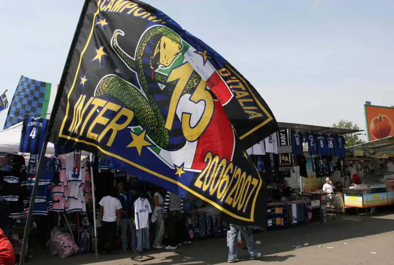 "Vinciamolo a Siena". E le urla di San Siro diventano suppliche