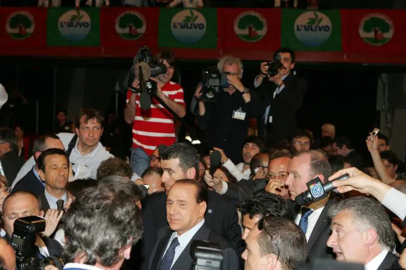 Il Cavaliere ospite d’onore: «Ora ammettano gli errori»