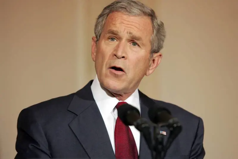 Bush pone il veto al ritiro delle truppe dall'Iraq