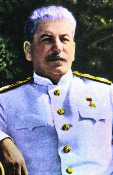 MISTERO STALIN Lattaccante indifeso
