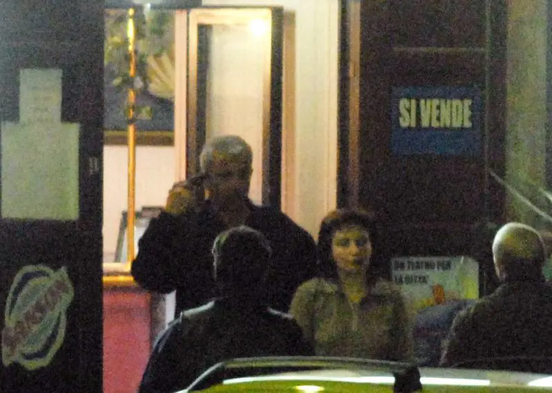 Enna, l'omicida si arrende all'alba dopo 10 ore nel bar