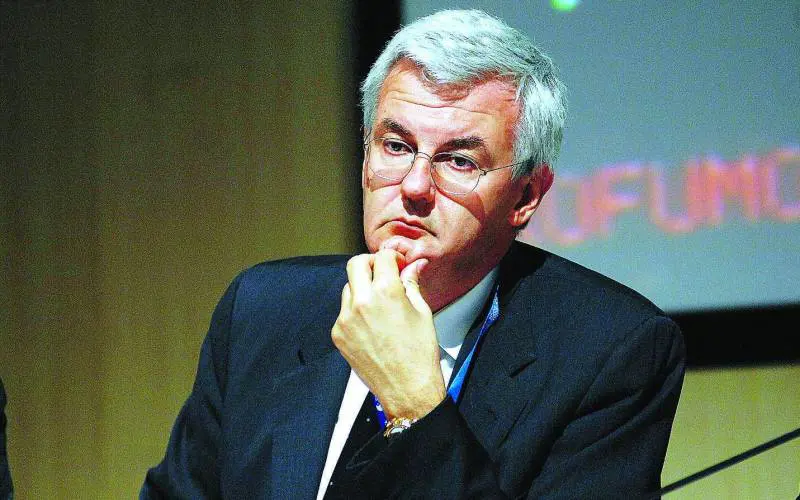 Profumo «scopre» le sinergie con Capitalia