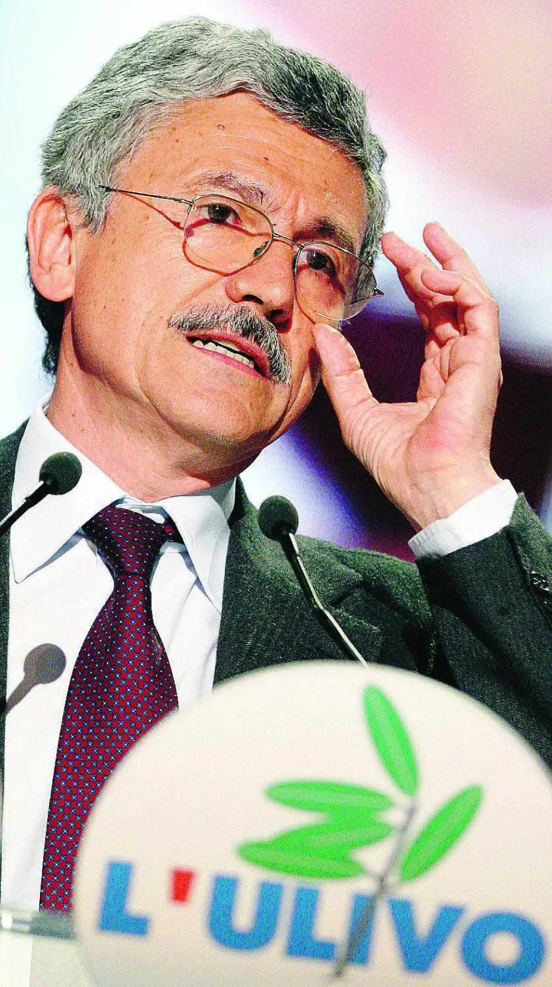Pd, DAlema prepara la sua lista per sbarrare la strada a Veltroni
