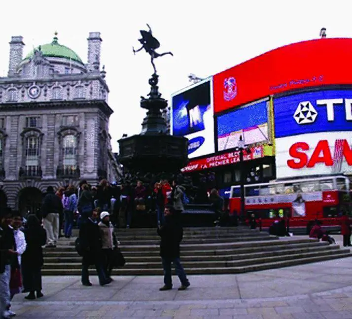 LA FUGA DEI CERVELLI