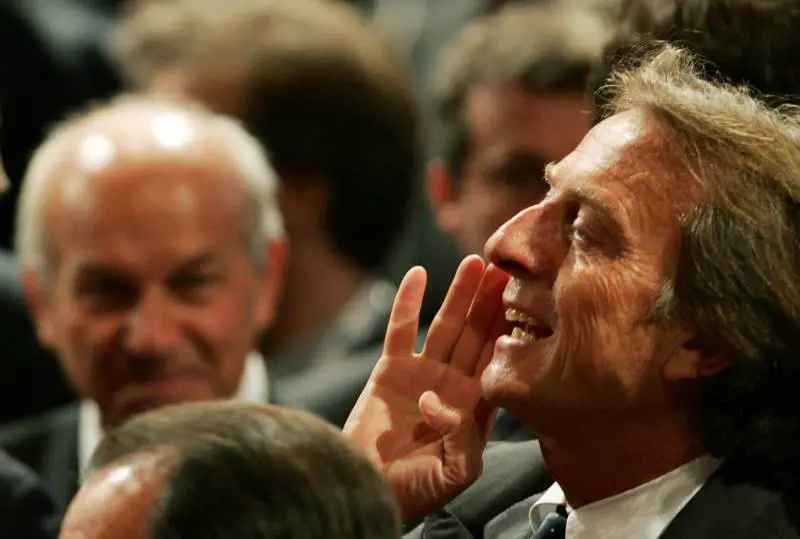 Montezemolo fa il processo alla politica e al governo. Prodi: si commenta da solo