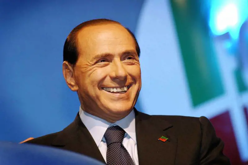 Berlusconi: "Se il Polo vince 
deve intervenire Napolitano"