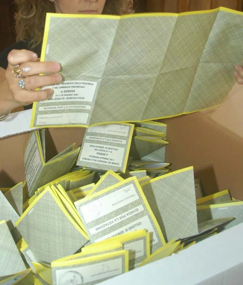 Basta rifare i conti e spuntano i primi voti spariti nei verbali