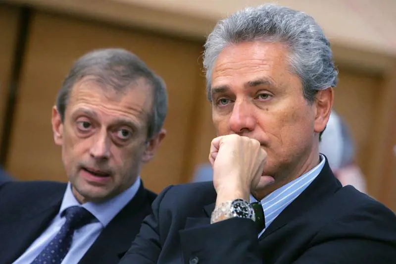 Prodi minaccia gli alleati ma Rutelli gli dà la spallata. I Ds: ormai salta il banco